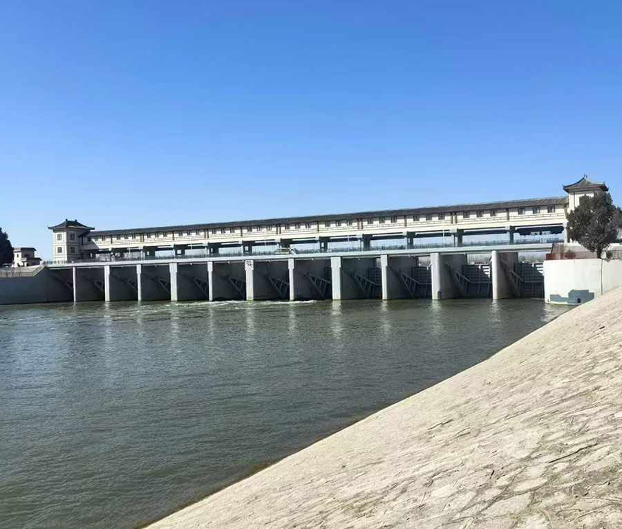液壓翻板閘門案例